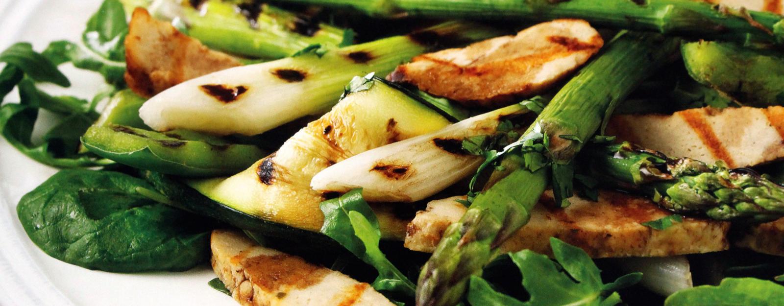 Kevyt grillattu Quorn salaatti Kevyt grillattu Quorn salaatti